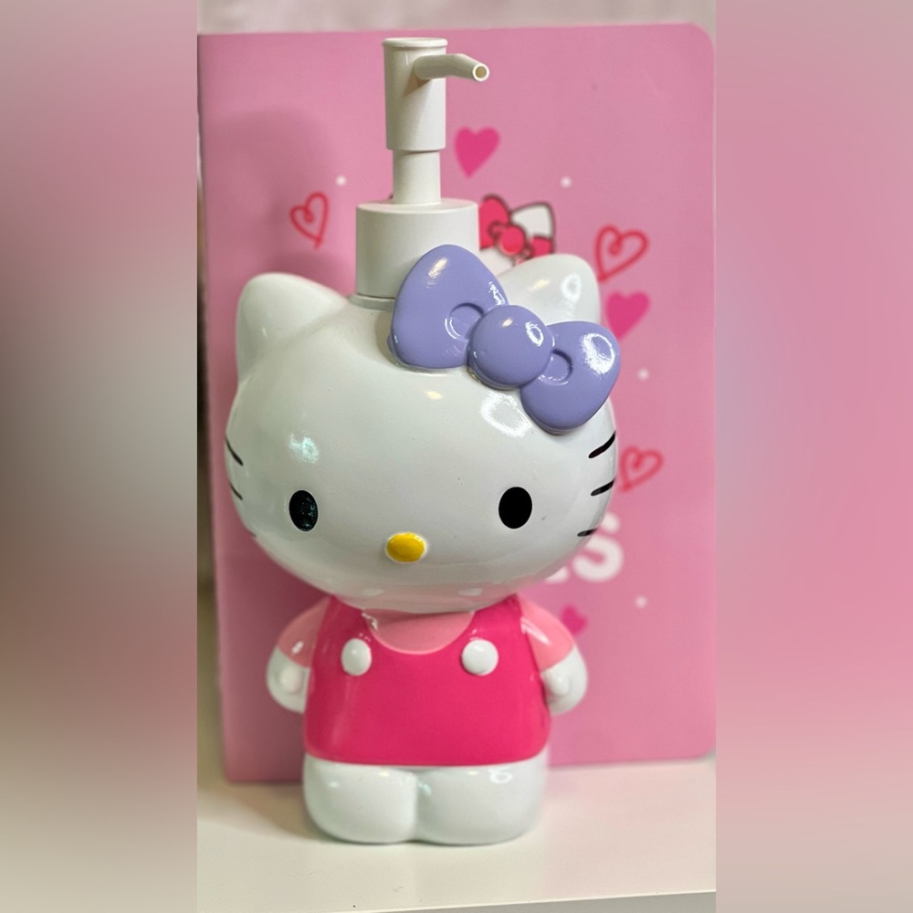 Hello Kitty Soap/Lotion Dispenser